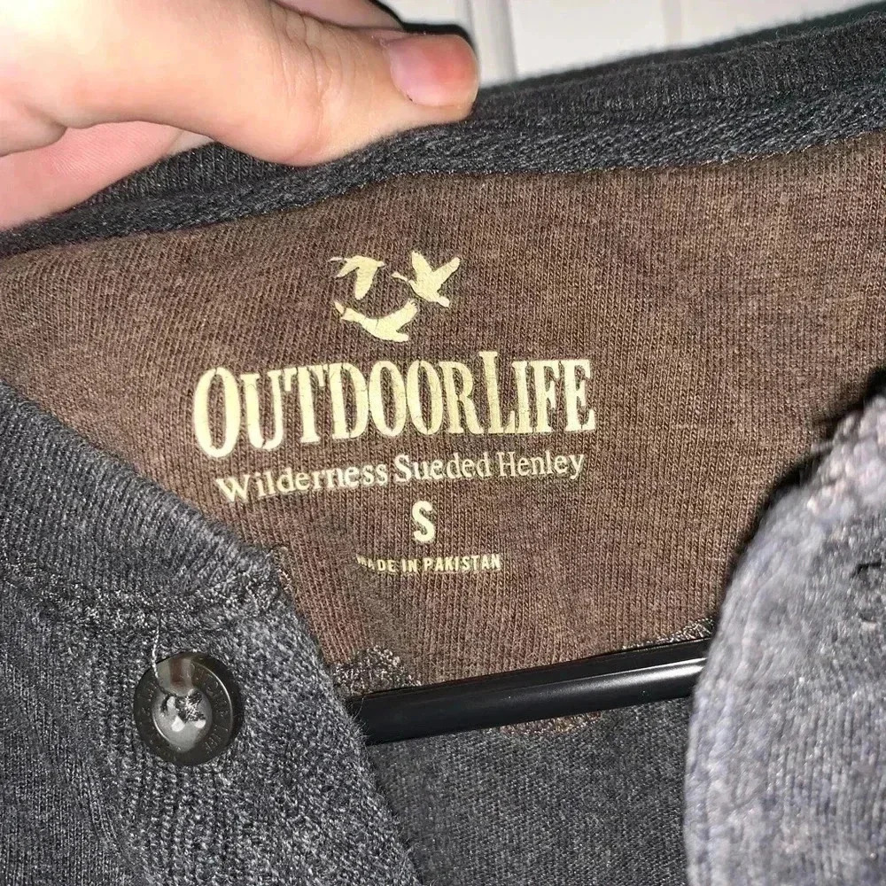 ✅Gray Button Up 🌟 - Picture 4 of 5